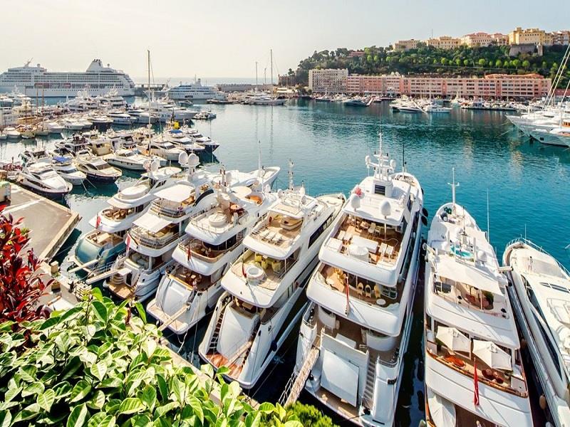 9 of THE WORLD’S BEST YACHTING LOCATIONS